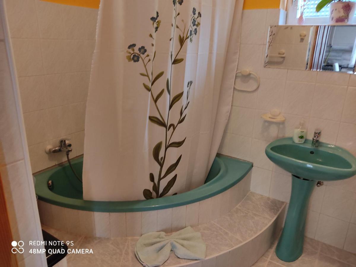 Fox Apartmanok Хевиз Экстерьер фото
