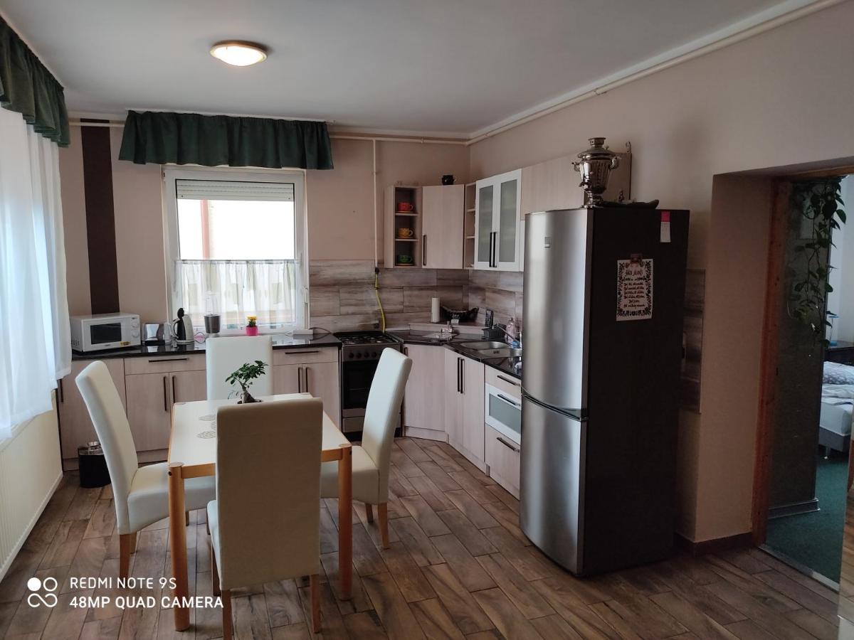 Fox Apartmanok Хевиз Экстерьер фото