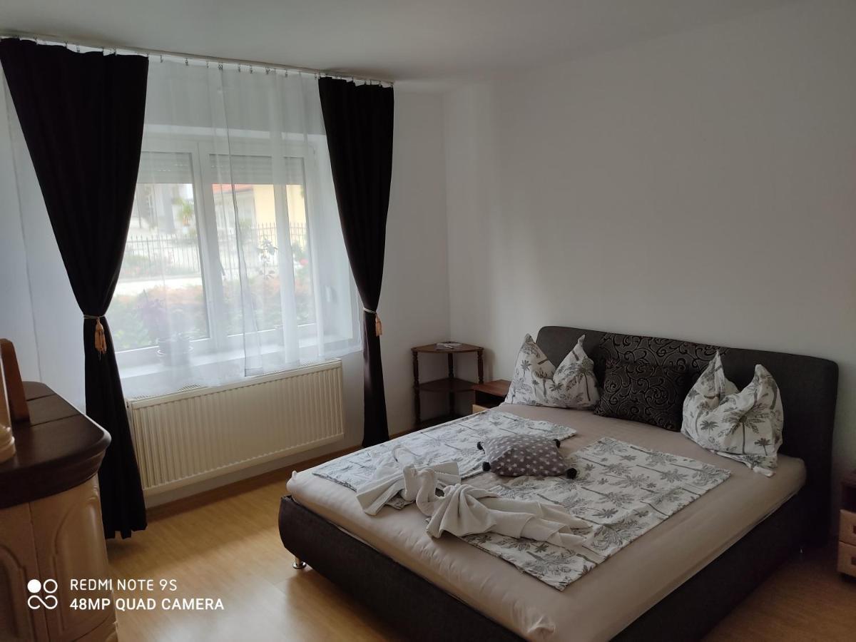 Fox Apartmanok Хевиз Экстерьер фото