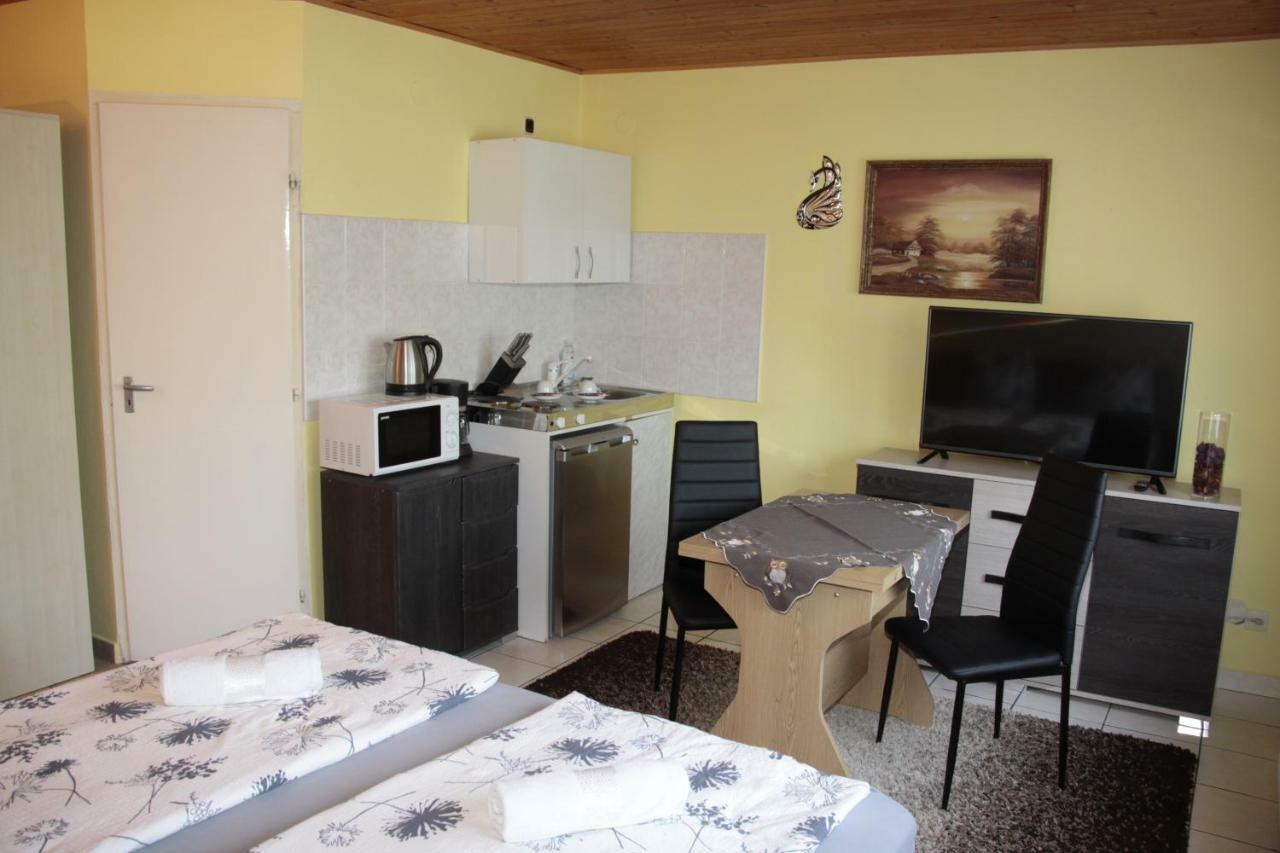 Fox Apartmanok Хевиз Экстерьер фото